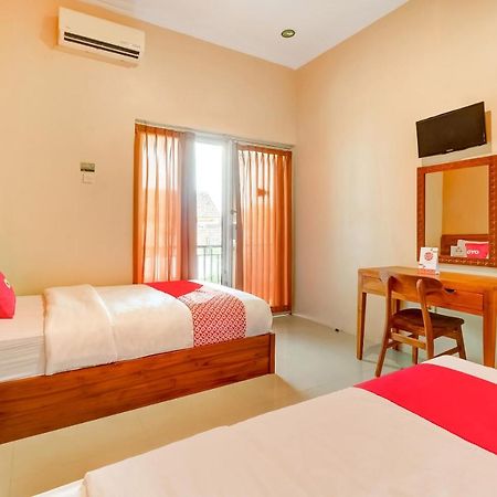Hotel Super Oyo 3496 Griya Gayatri Syariah Melati Exterior foto